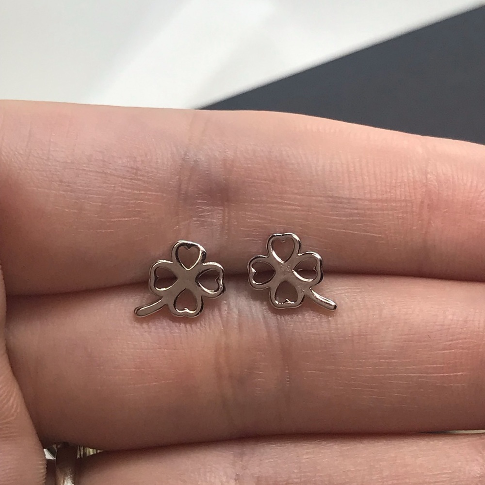 Sterling Silver 925 Clover Stud Earrings - Picture 4 of 4